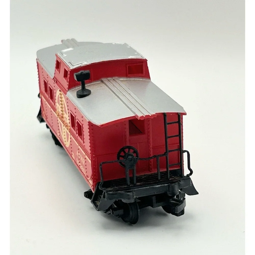 HO Scale Santa Fe ATSF Caboose Lot Of 2 Red Cabooses Freight Train
